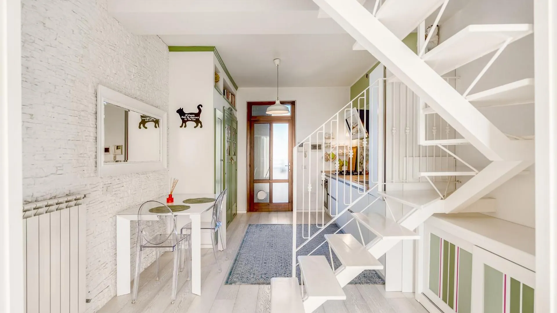 Bright Loft - Free Private Parking Apartment Milan Italy