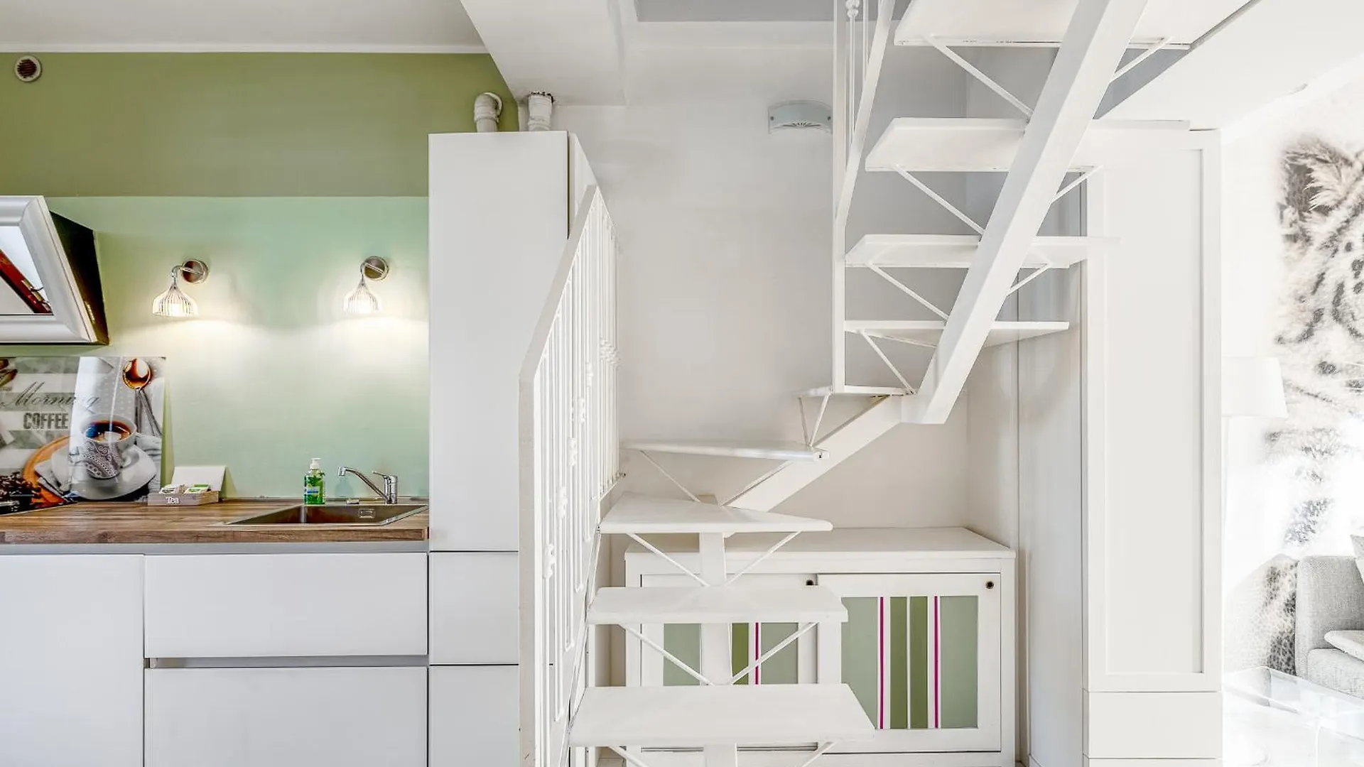 Bright Loft - Free Private Parking Apartment Milan