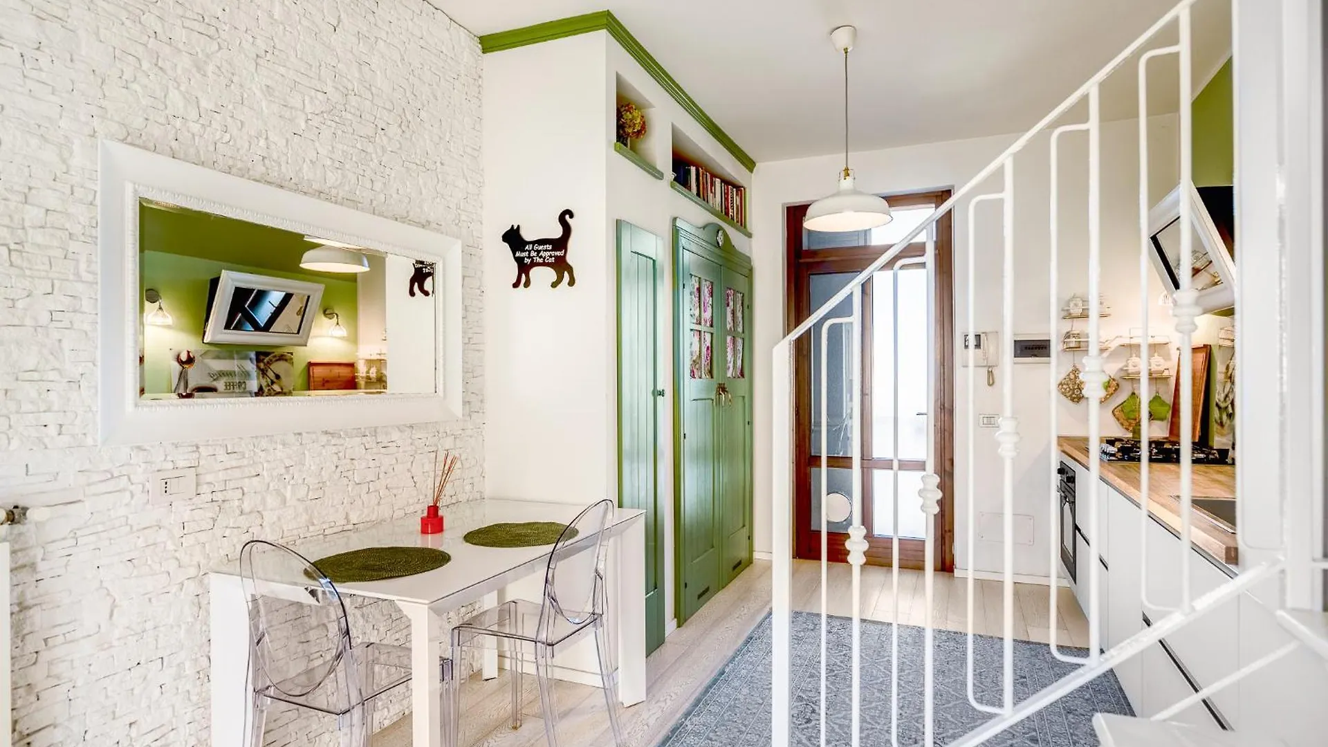 Bright Loft - Free Private Parking Apartment Milan