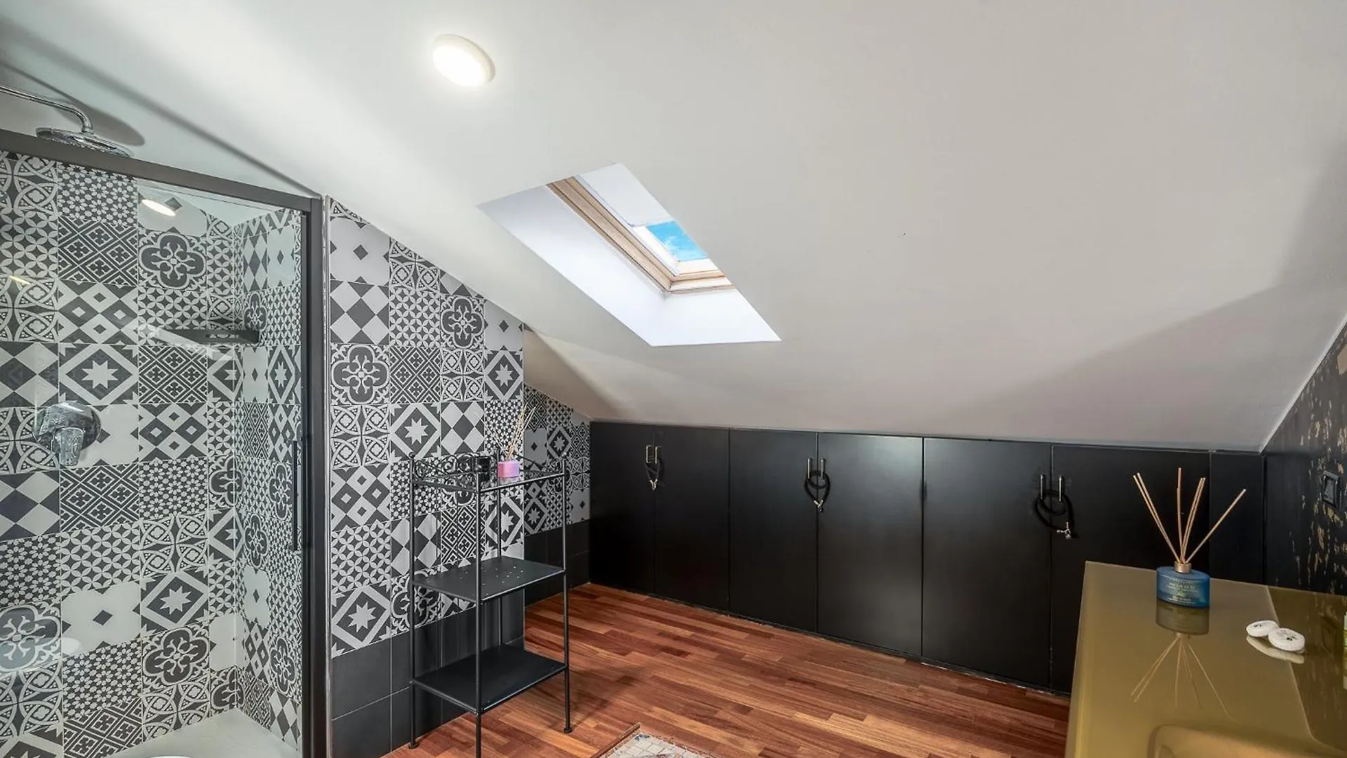 Bright Loft - Free Private Parking Apartment Milan 0*,